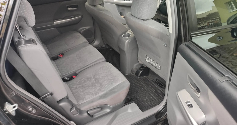 Toyota Prius cena 45000 przebieg: 360000, rok produkcji 2012 z Rzgów małe 29
